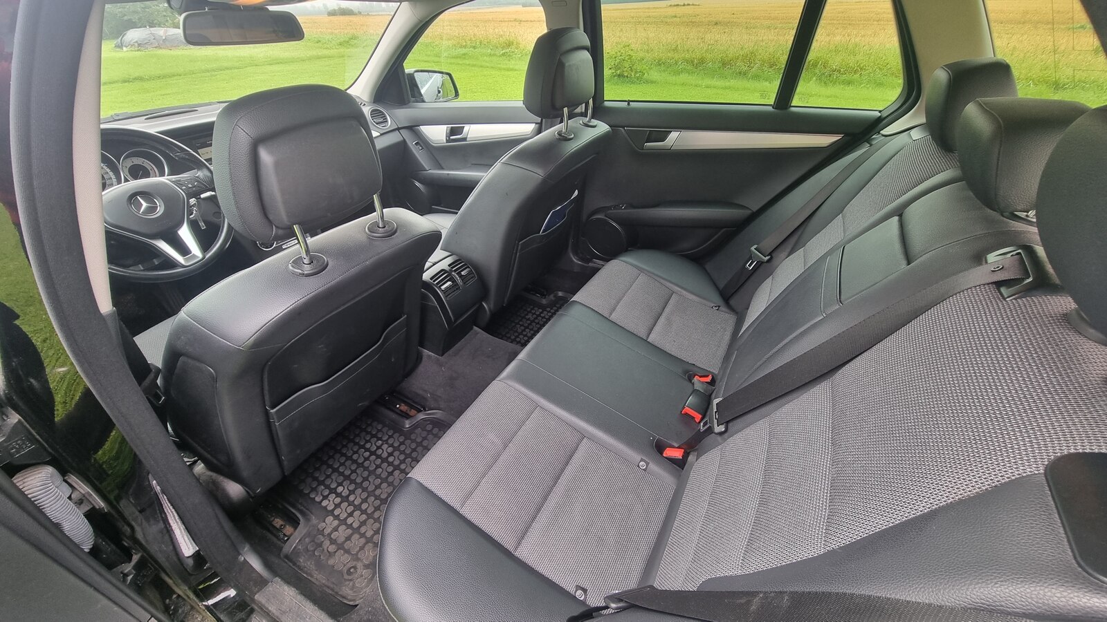 Mercedes-Benz C 250 2012, photo 7/8