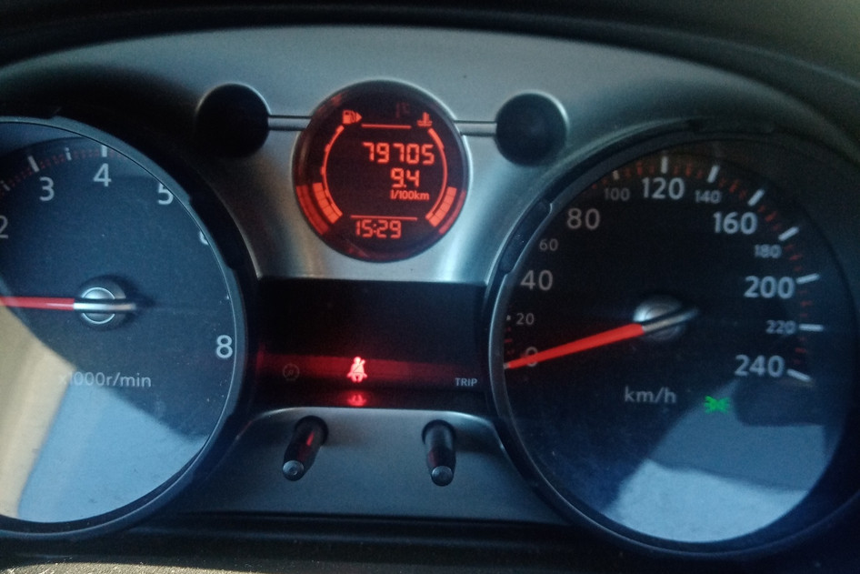 Nissan Qashqai+2, 2009, 1.6, 84 kW, petrol, manual, front-wheel drive