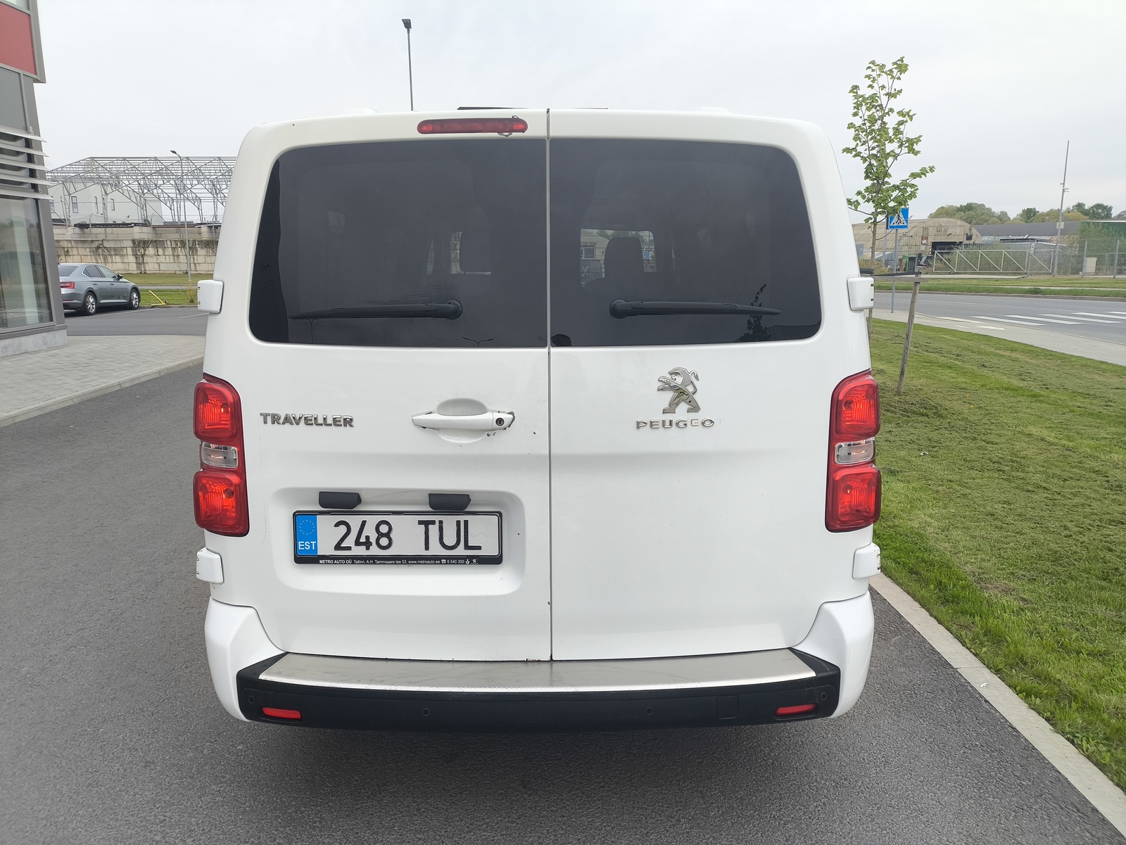 Peugeot Traveller 2017, photo 2/10