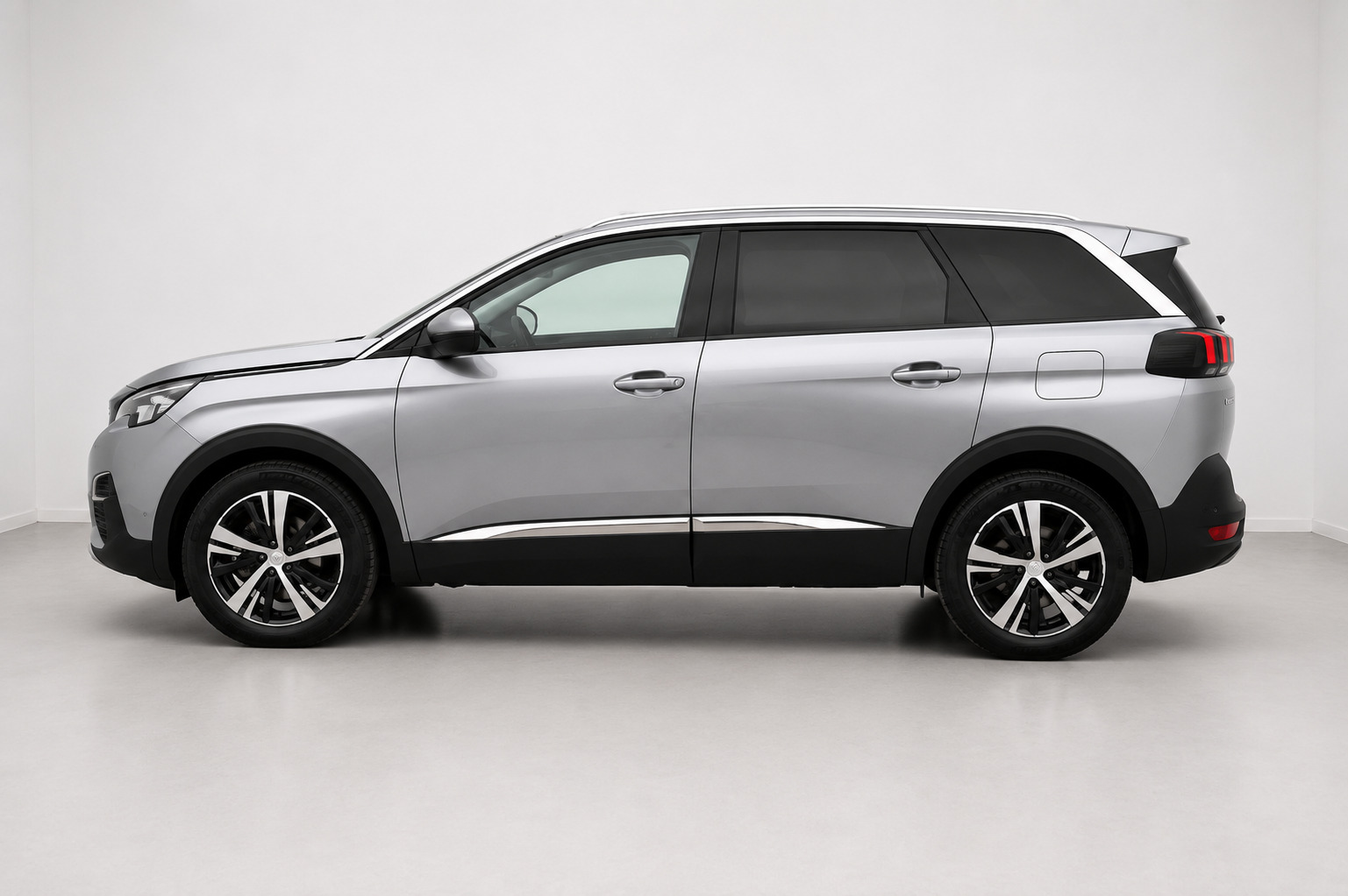 Peugeot 5008 2019, photo 5/25