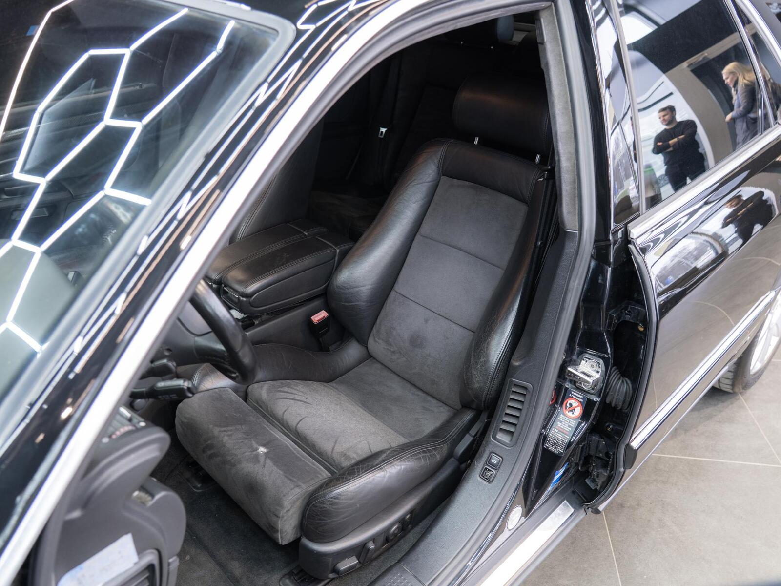 Audi S8 2001, photo 5/10