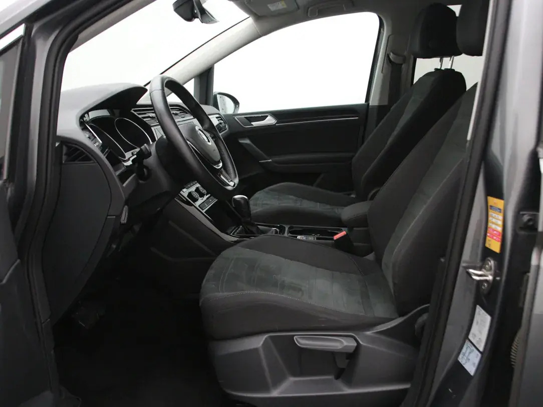 Volkswagen Touran Highline 2.0 85kW 2020, photo 4/34