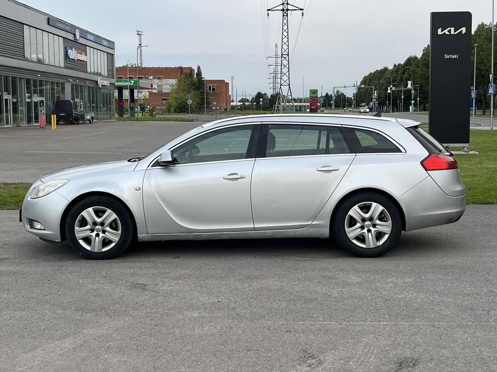 Opel Insignia 2010, kuva 4/10