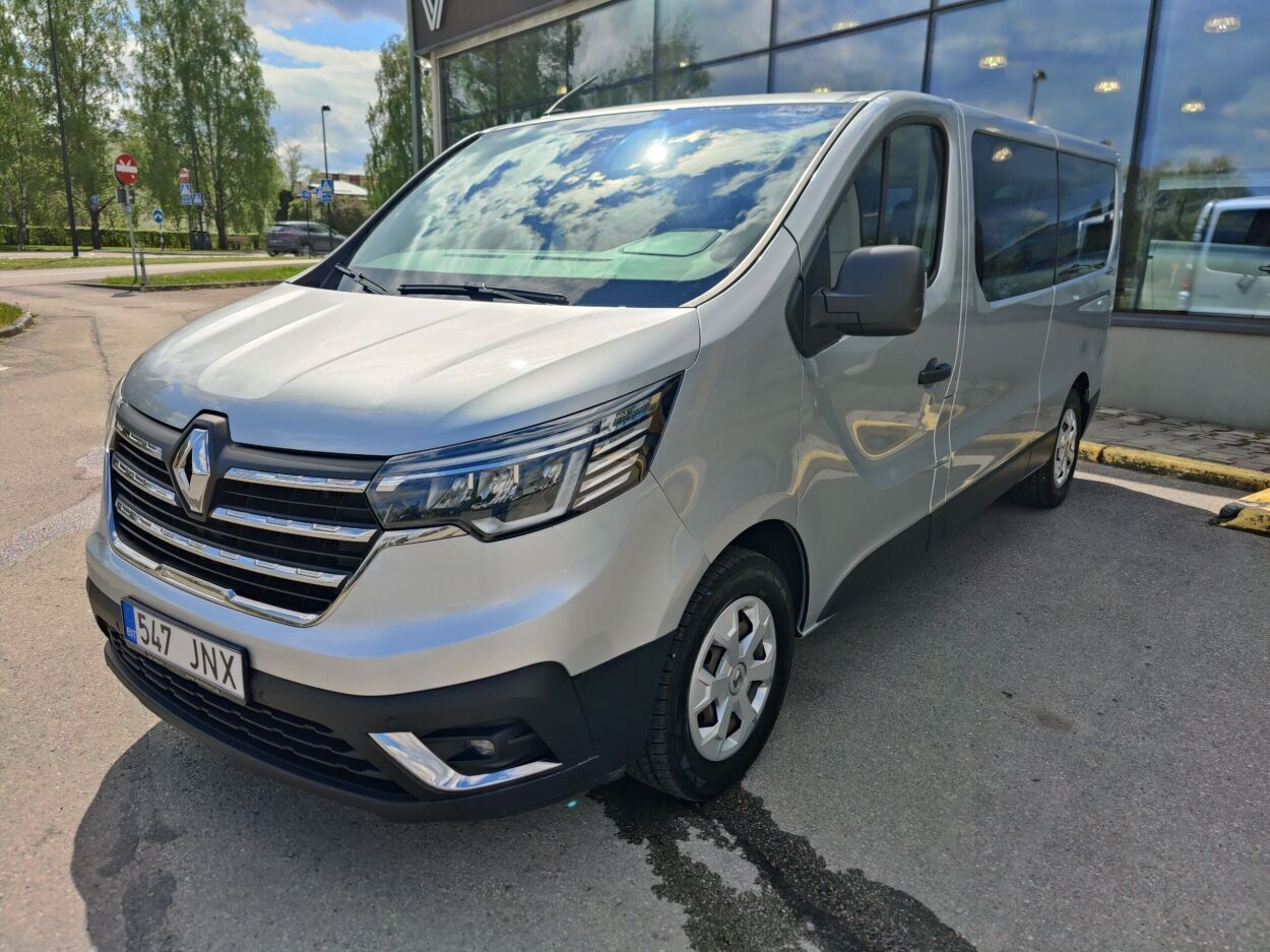 Renault Trafic 2022, photo 6/11