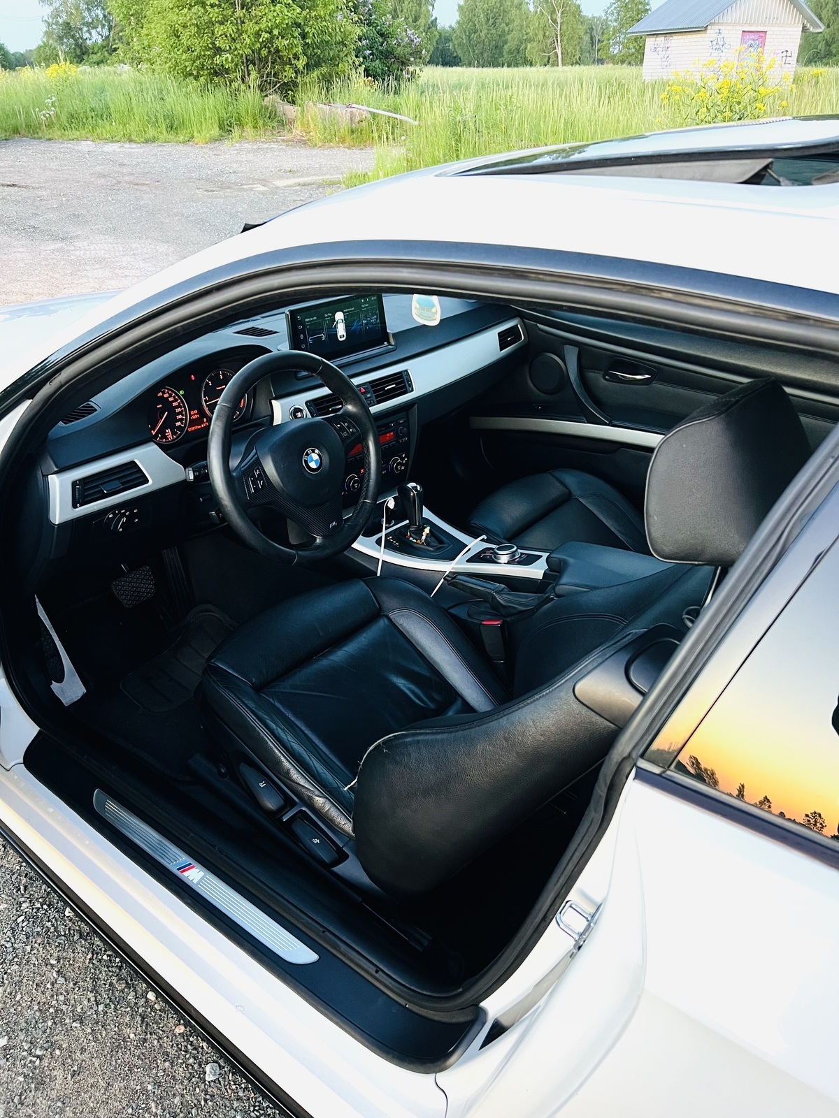 BMW 320 2007, photo 7/8