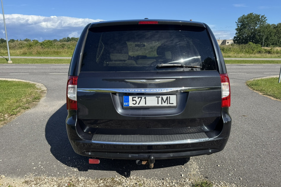 Chrysler Town & Country, 2014, 3.6, 211 kW, petrol+lpg, automatic, front-wheel drive