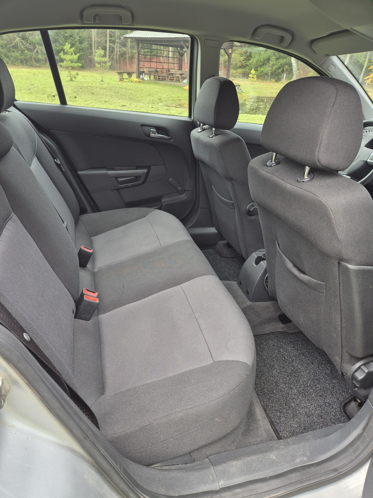 Opel Astra 2012, photo 6/10
