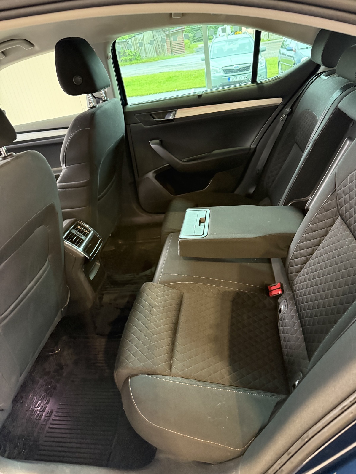 Škoda Superb 2022, photo 6/15