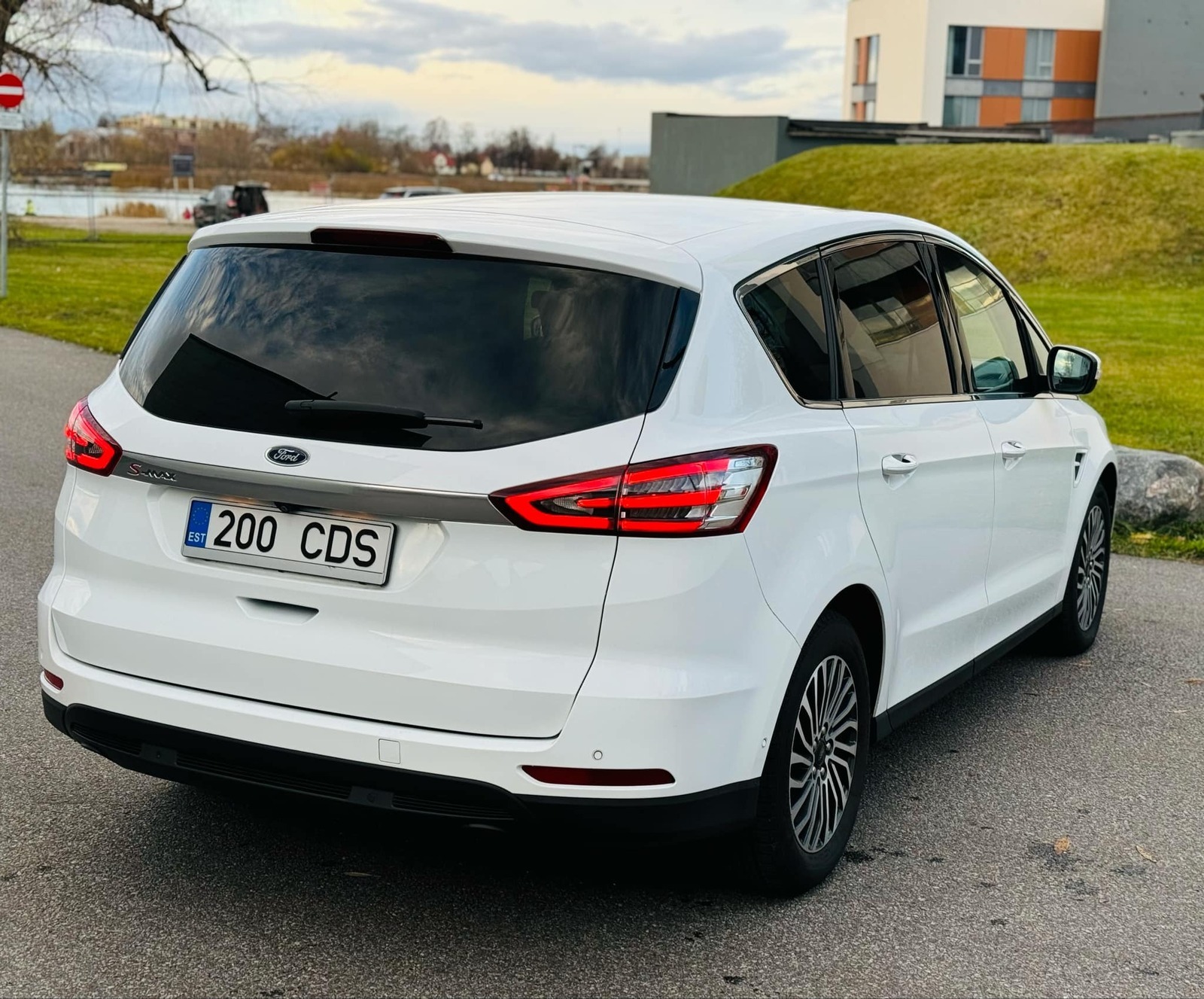 Ford S-Max 2018, kuva 4/15