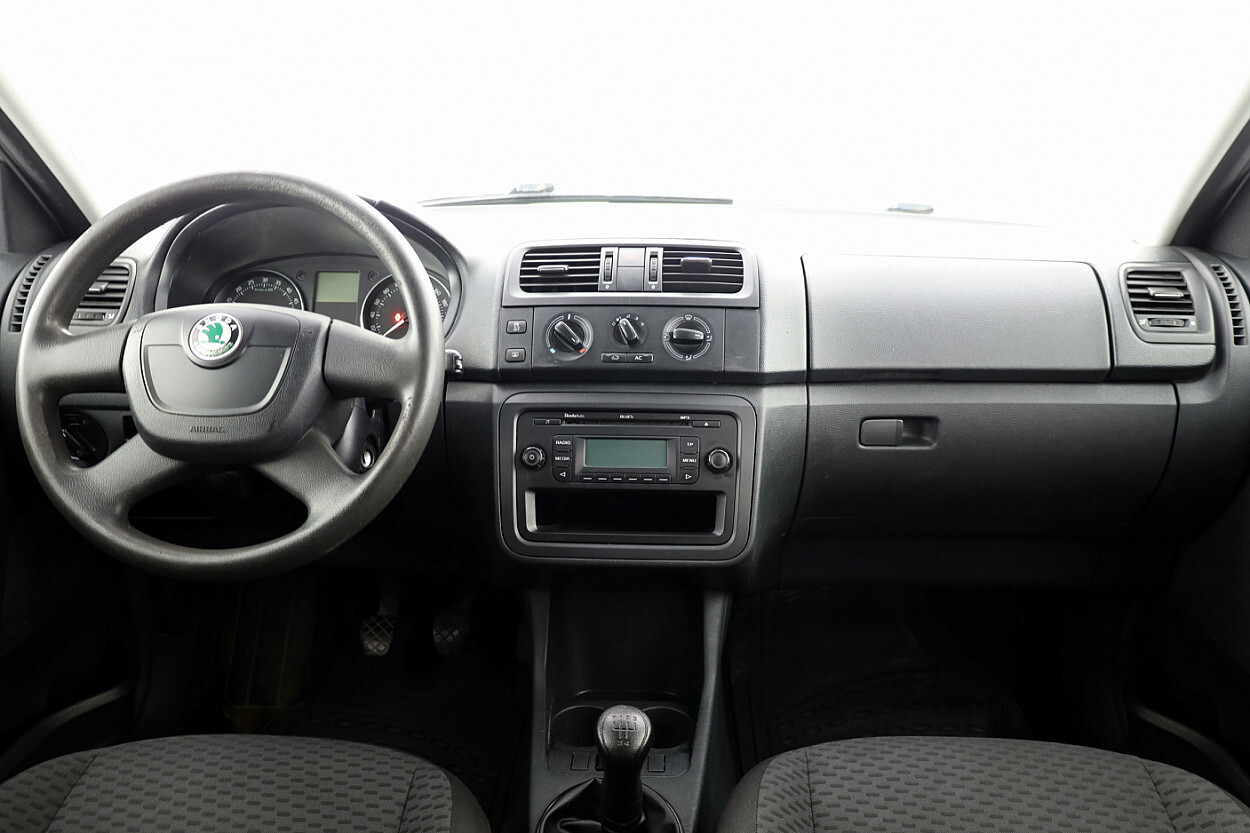 Škoda Fabia 2012, photo 5/7