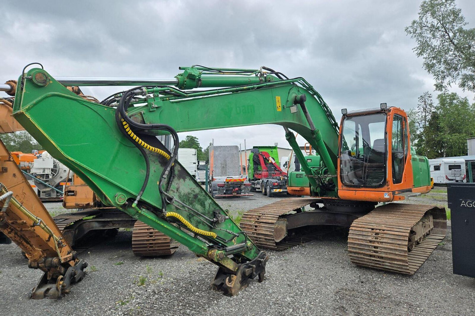 Kobelco E215B, 118 kW, diesel