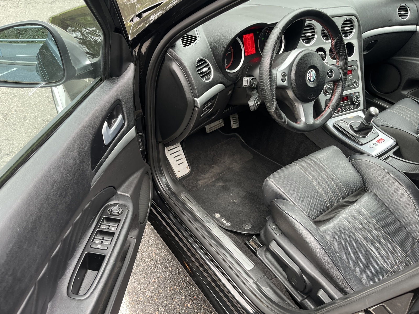 Alfa Romeo Alfa 159 2008, photo 6/31