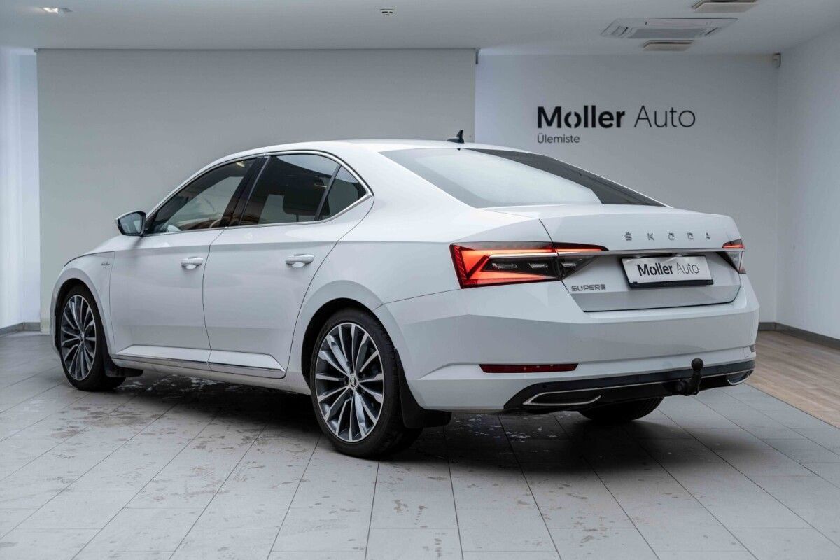 Škoda Superb 2019, kuva 4/10