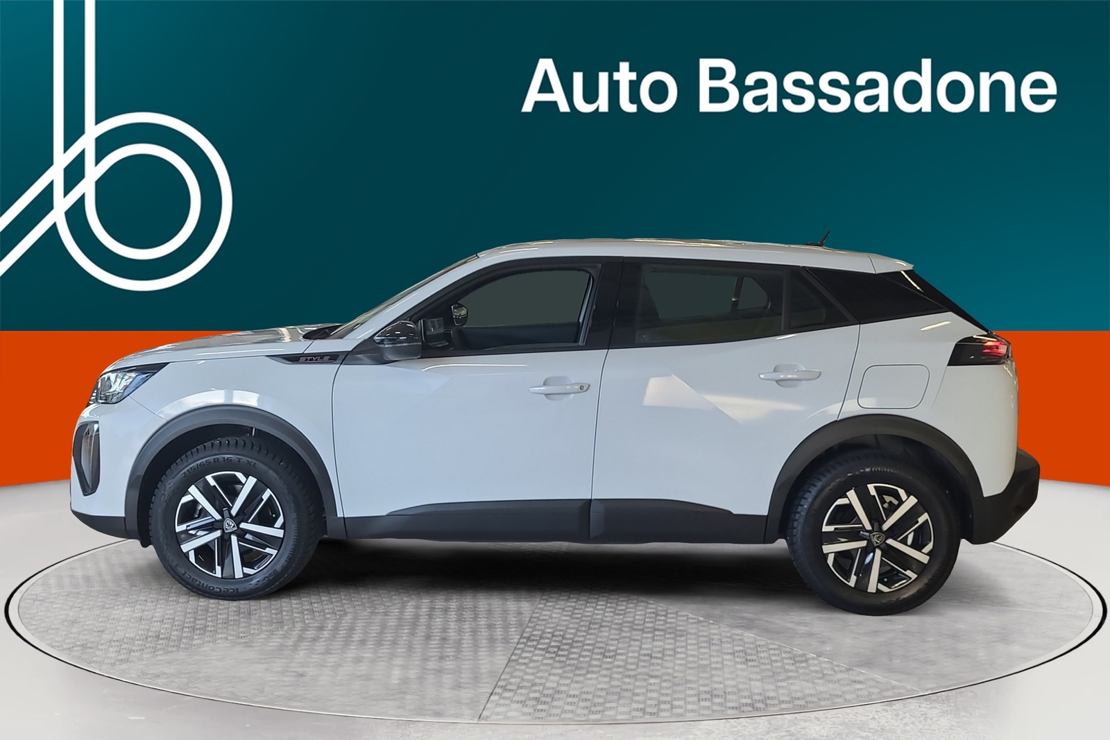 Peugeot 2008 2026, photo 2/18