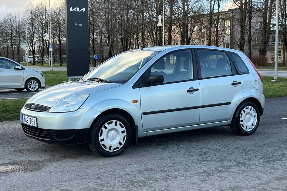 Ford Fiesta, 2004, 1.3, 51 kW, бензин, механическая, передний привод
