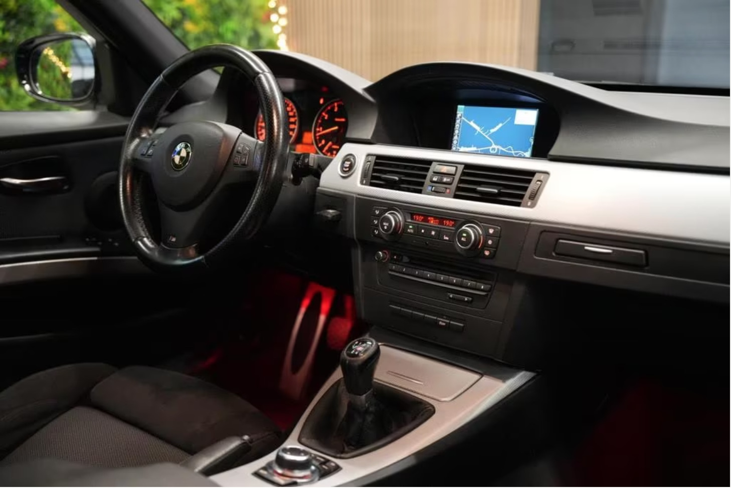 BMW 318 2012, kuva 7/10