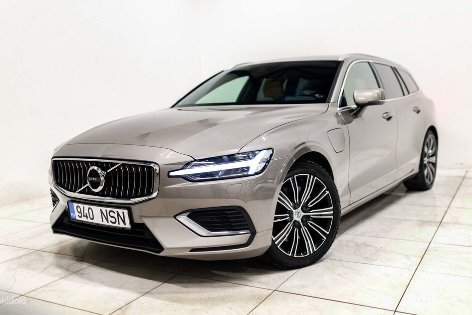 Volvo V60, 2020, 2.0, 214 kW, plug-in hybrid (petrol/electric), automatic, four-wheel drive