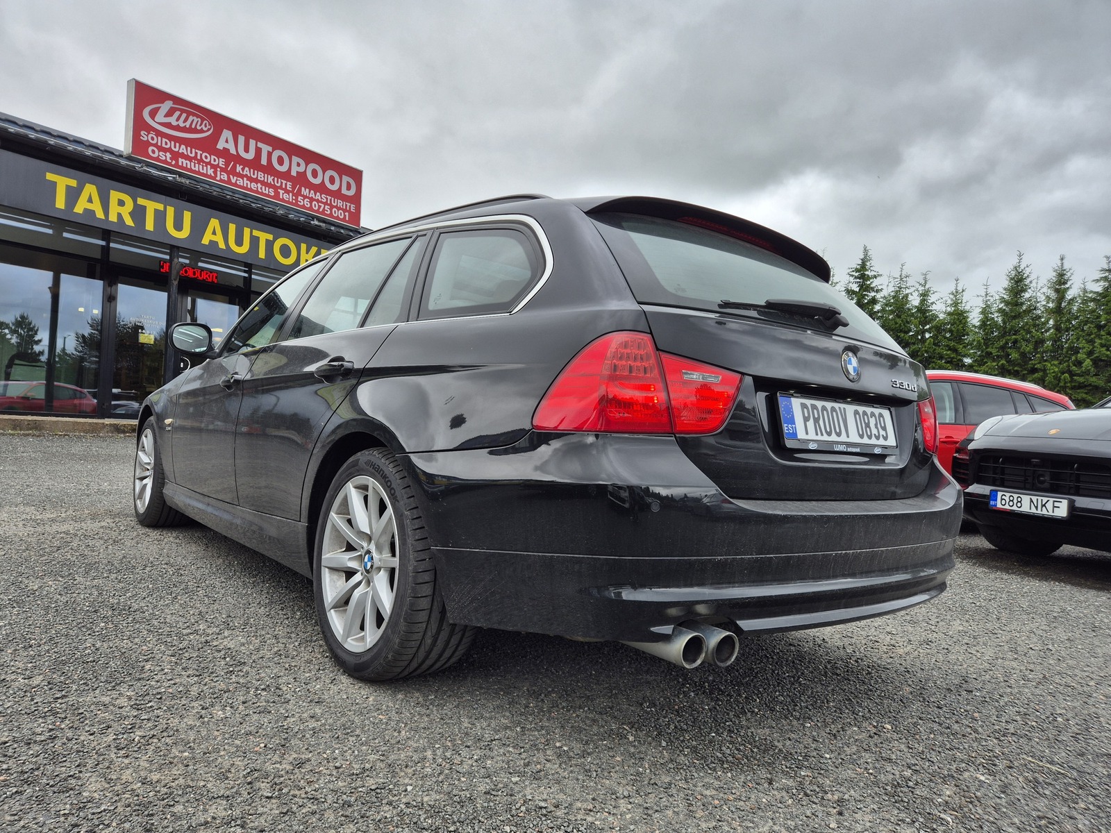 BMW 330 2010, photo 7/11