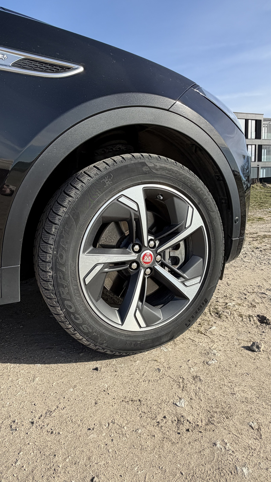 Jaguar E-Pace 2021, photo 4/6