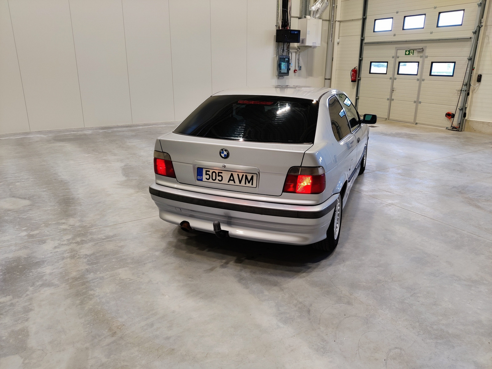 BMW 318 1998, photo 6/17