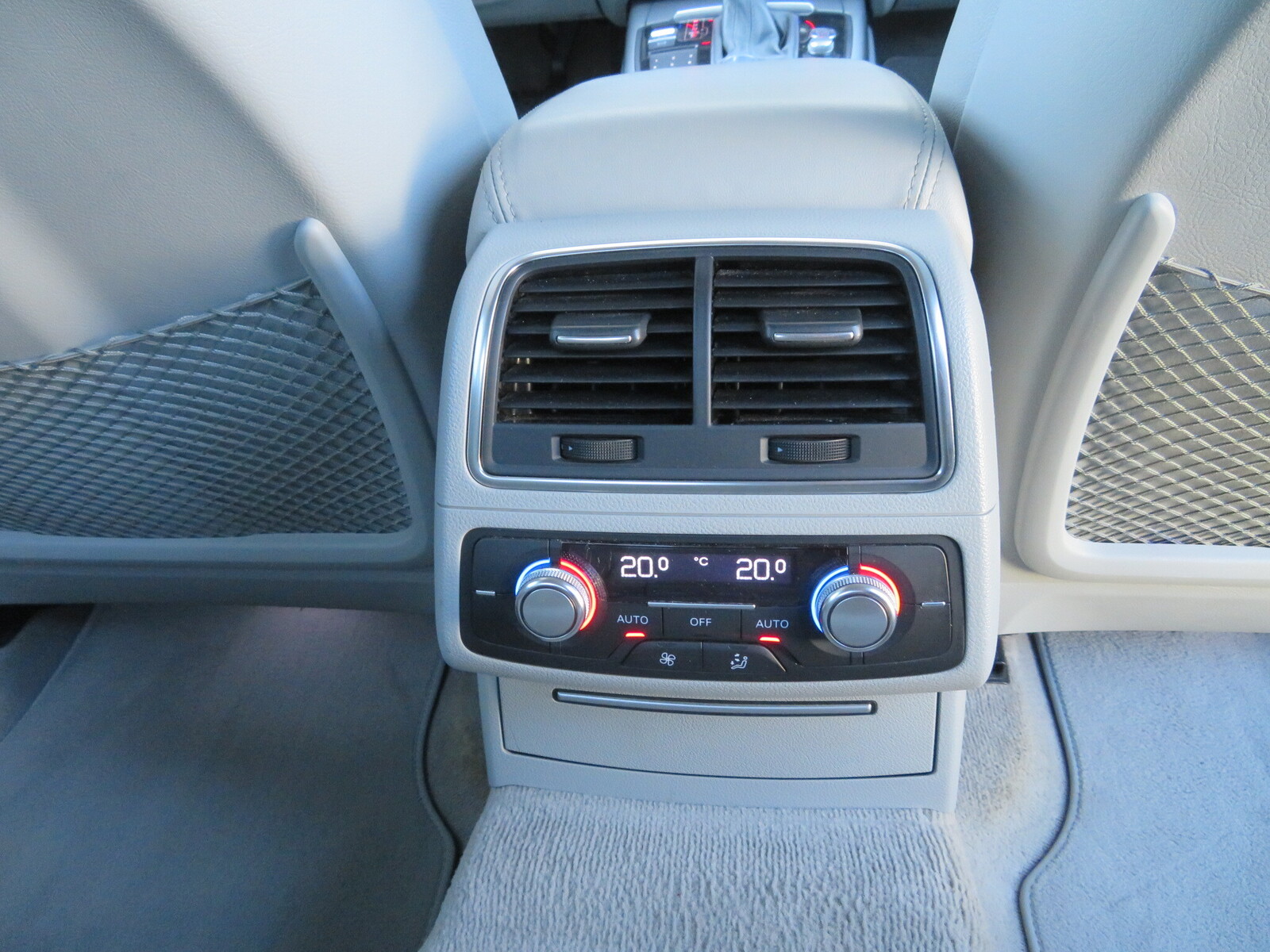 Audi A6 2011, photo 6/9