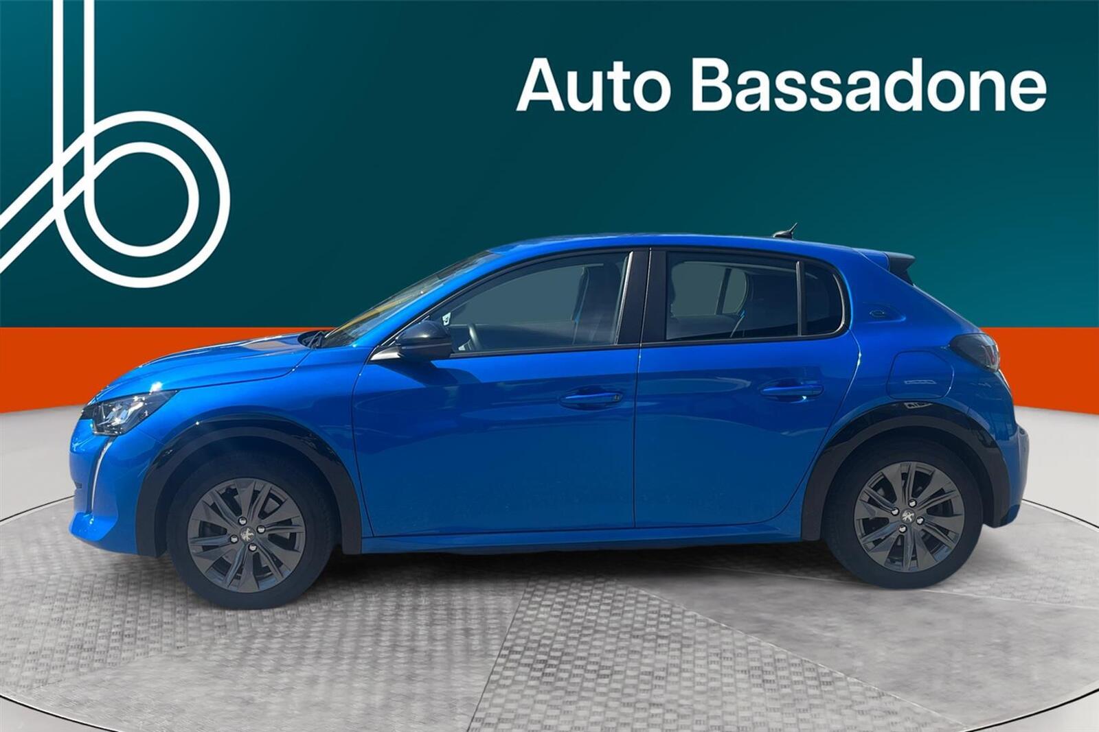 Peugeot 208 2022, photo 2/18