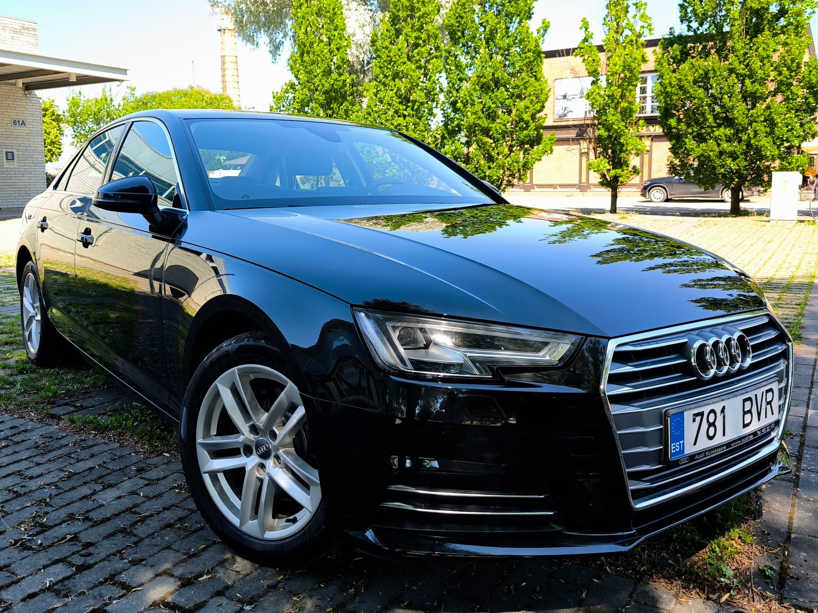 Audi A4 2018, photo 2/14