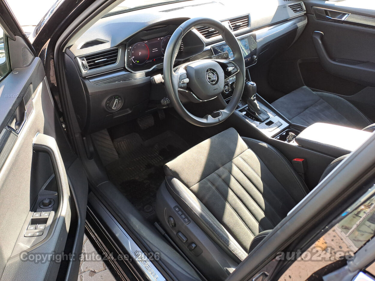Škoda Superb 2023, photo 4/6