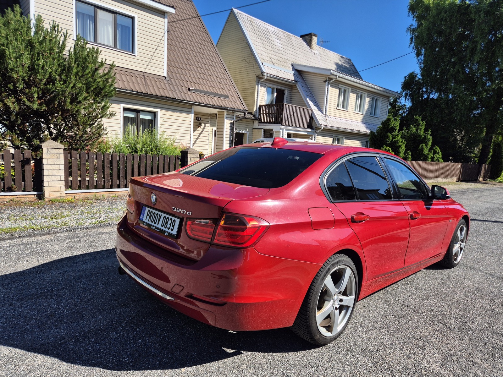 BMW 320 2018, photo 6/11