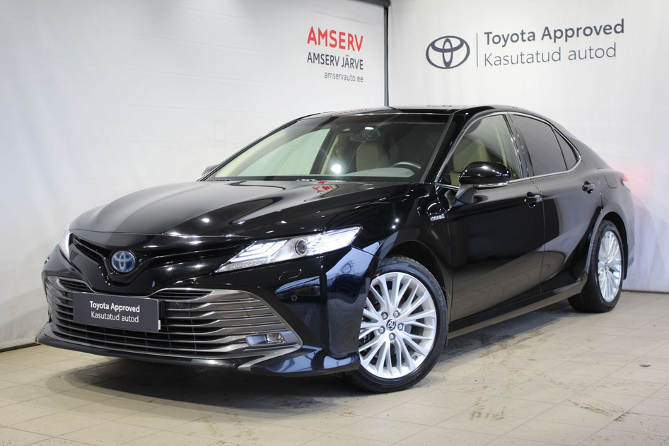 Toyota Camry, 2021, 2.5, 131 kW, hybrid (petrol/electric), automatic, front-wheel drive