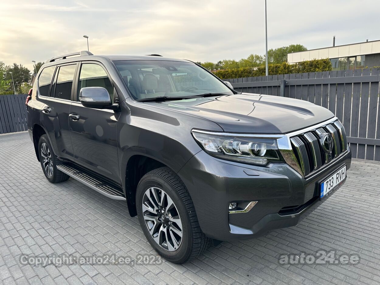 Toyota Land Cruiser 2022, photo 2/6