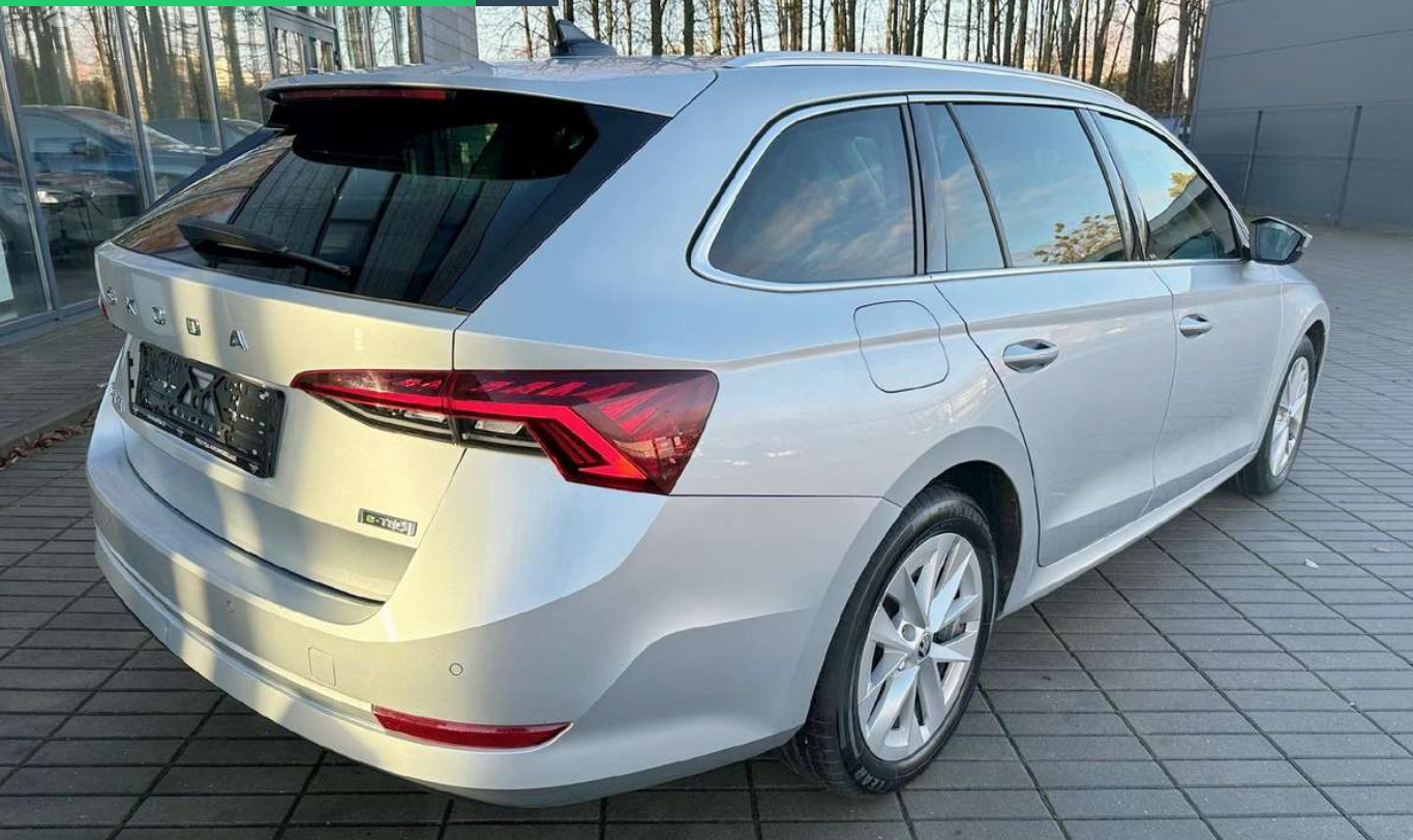 Škoda Octavia 2022, photo 2/5