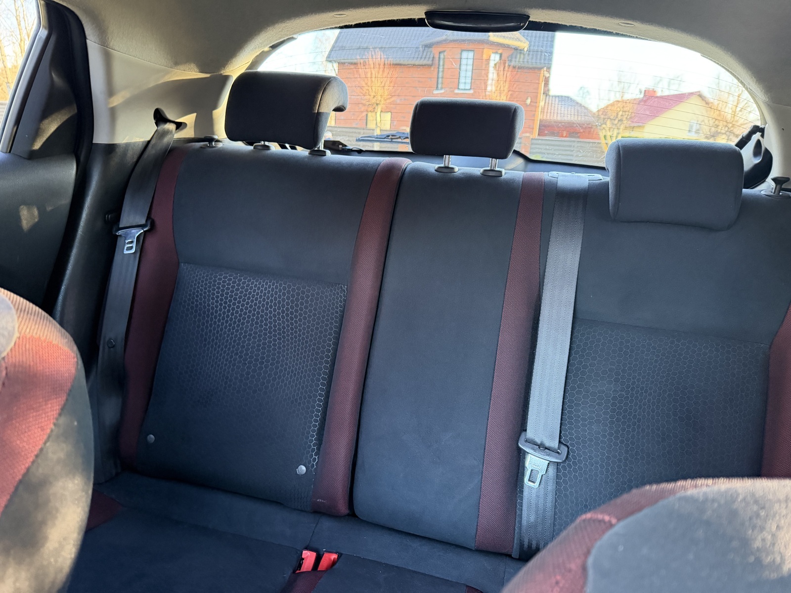 Nissan Juke 2012, kuva 7/9