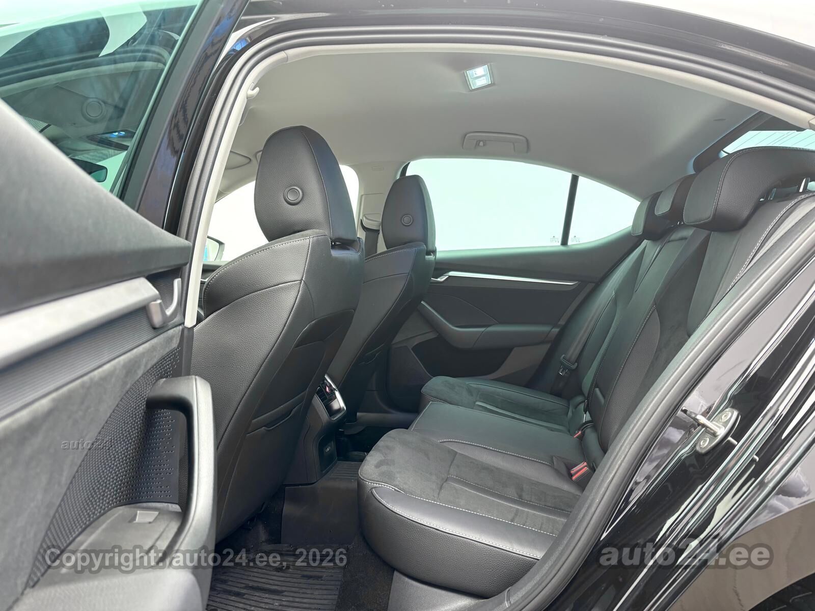 Škoda Octavia 2024, photo 7/11