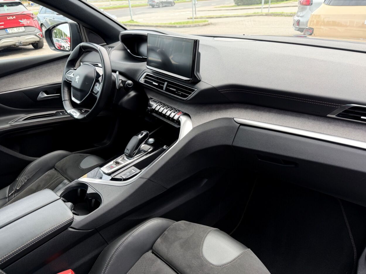 Peugeot 5008 2020, photo 4/10