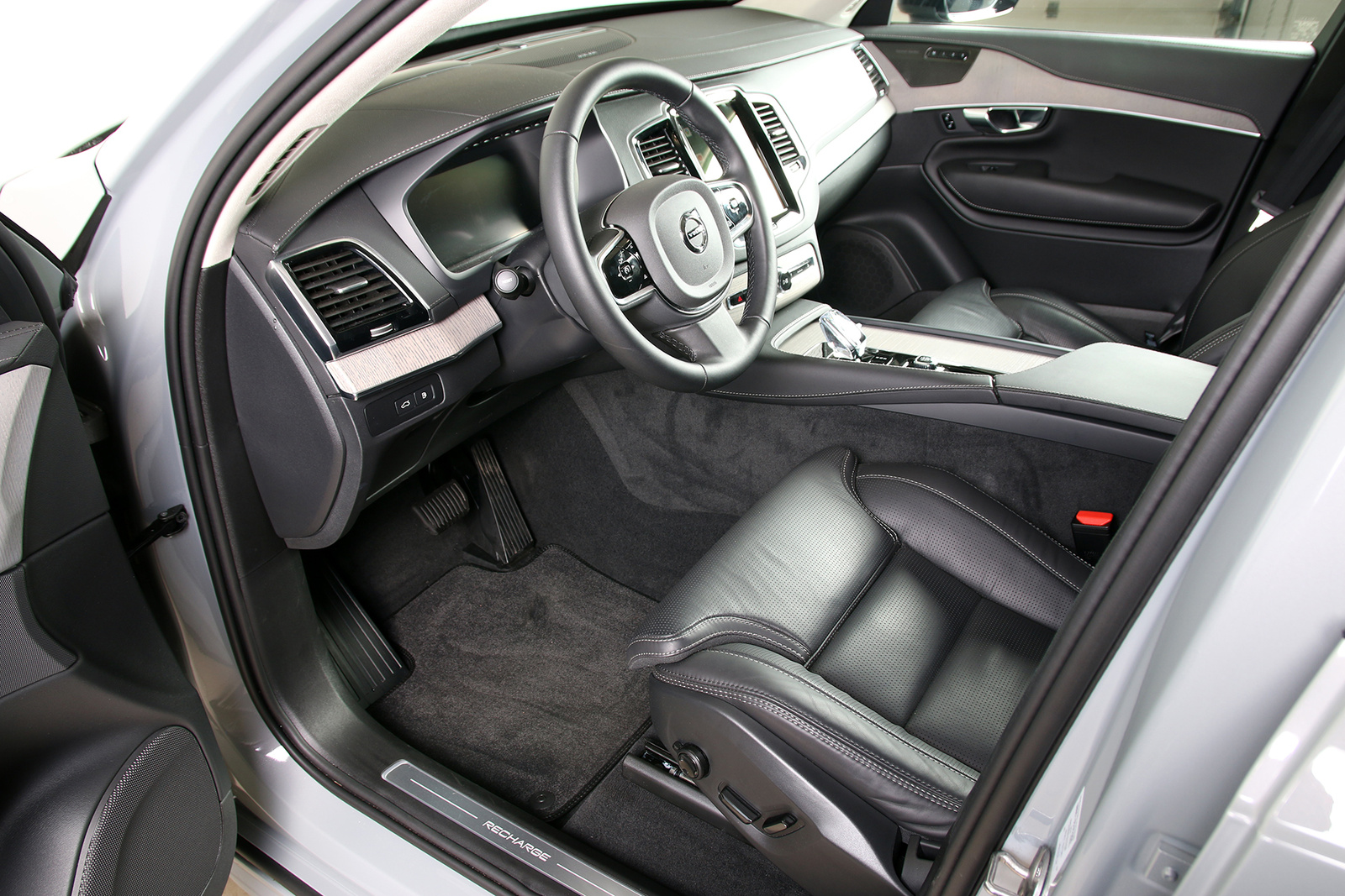 Volvo XC90 2024, photo 7/11