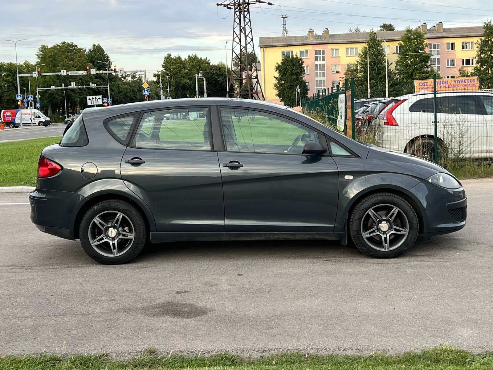 SEAT Toledo 2008, photo 5/10
