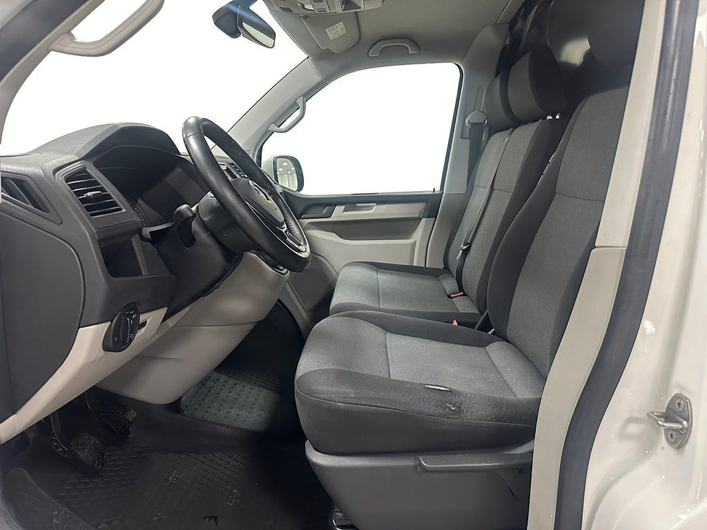 Volkswagen Transporter 2018, kuva 6/10