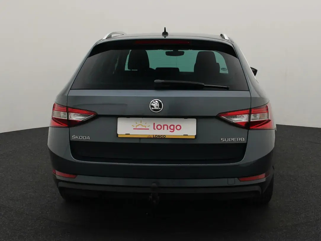 Škoda Superb 2015, photo 5/33