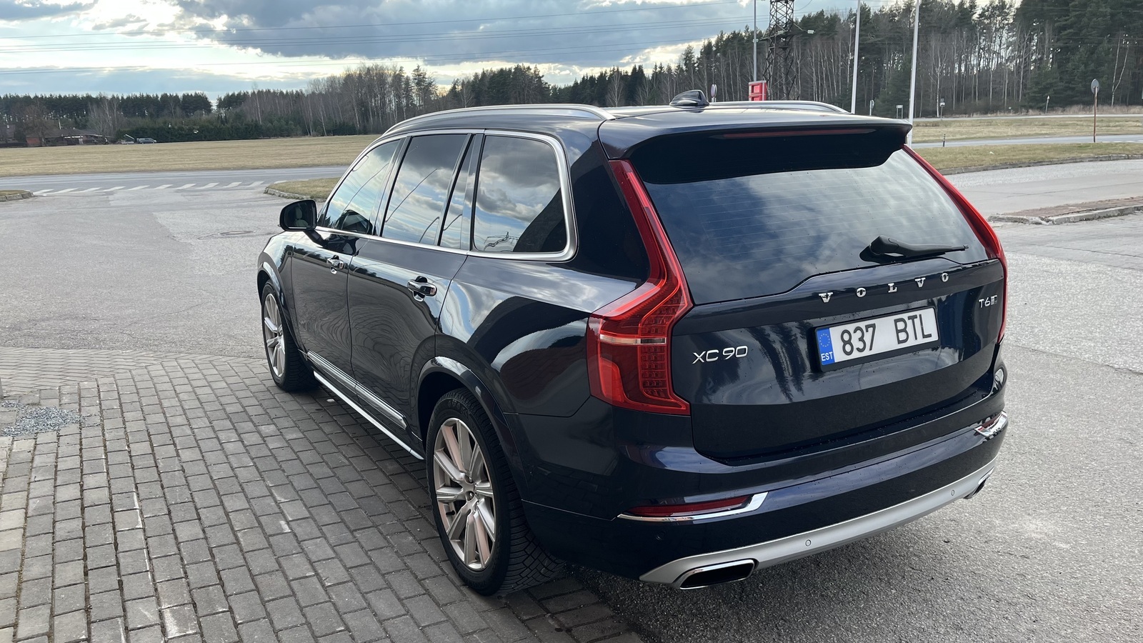 Volvo XC90 2017, photo 4/13
