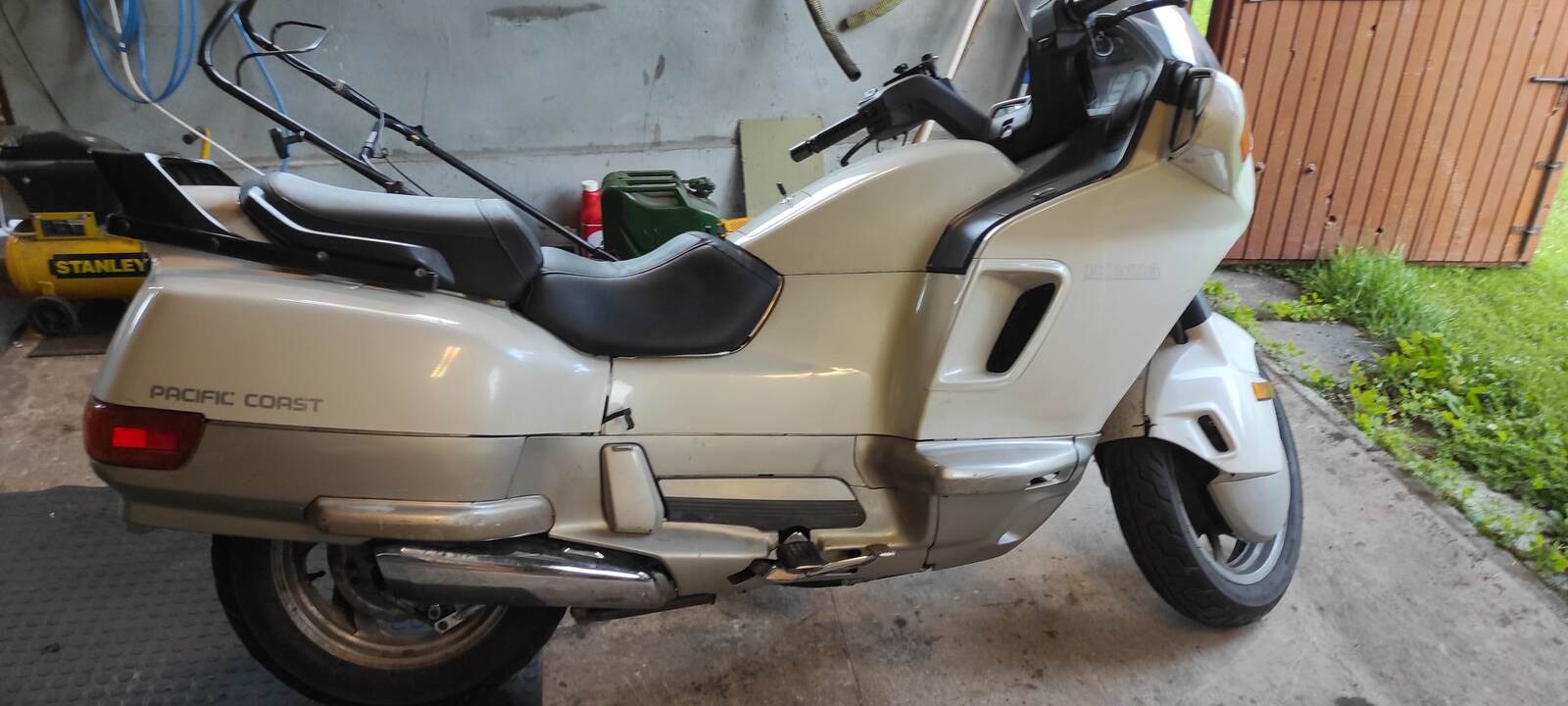 Honda PC 800 1989, kuva 2/4