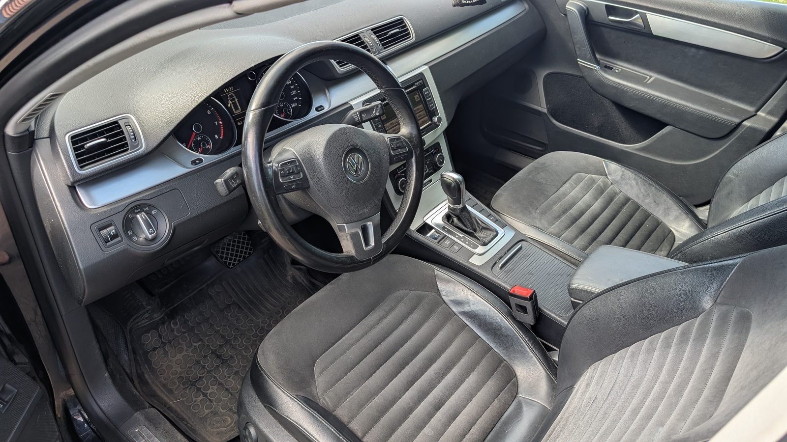 Volkswagen Passat Variant 2012, kuva 6/10