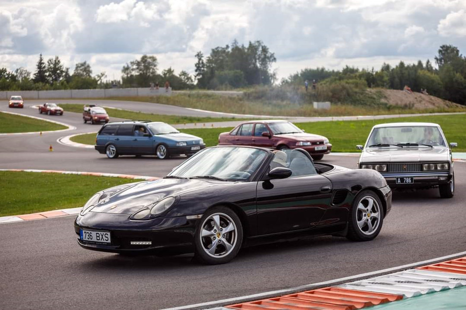 Porsche Boxster, 2002, 2.7, 162 kW, bensiin, automaat, tagavedu