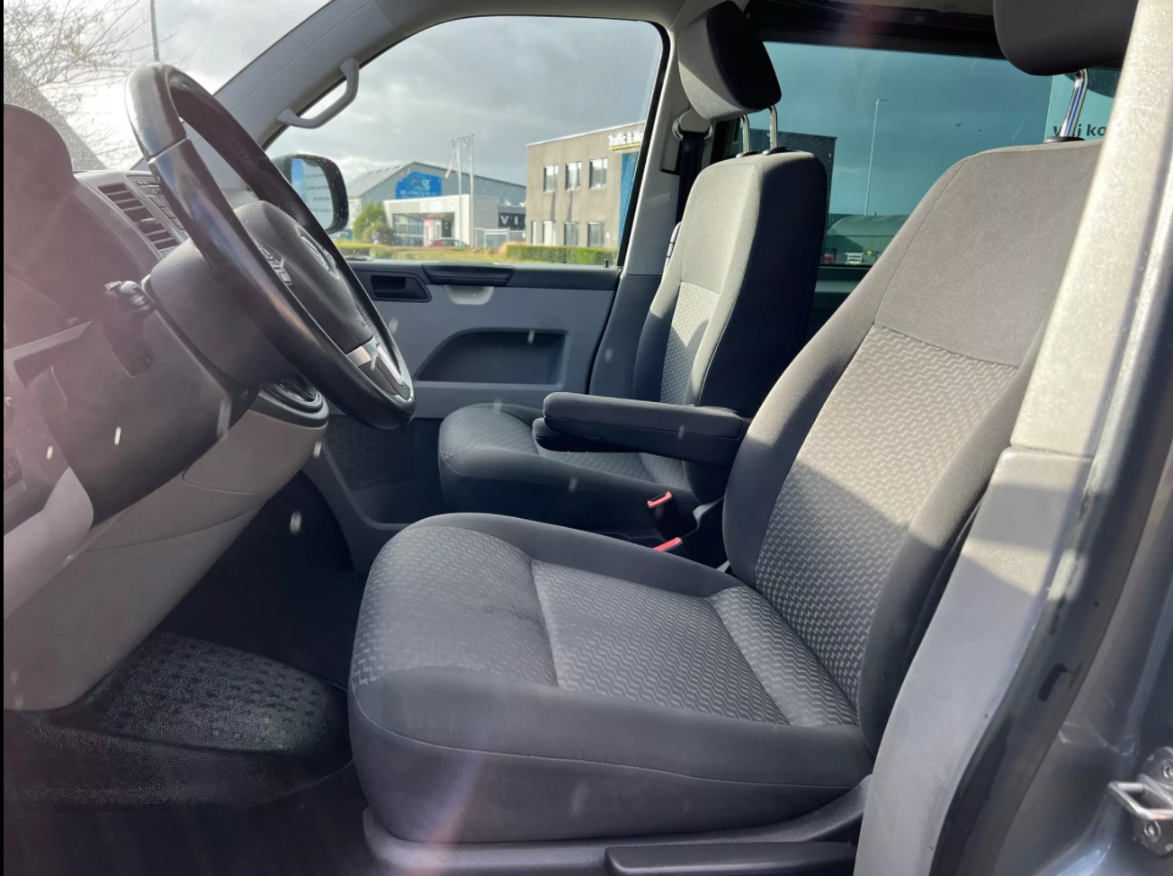 Volkswagen Transporter 2015, kuva 6/8