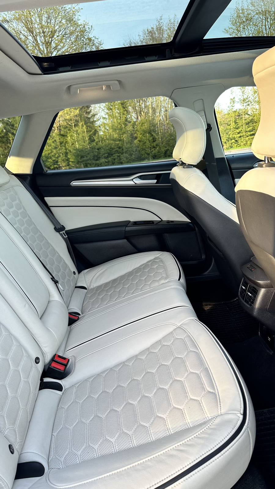 Ford Mondeo 2018, photo 7/10