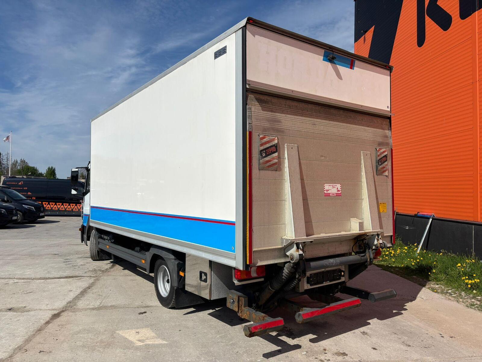 Mercedes-Benz 818 4x2 2018, kuva 4/10