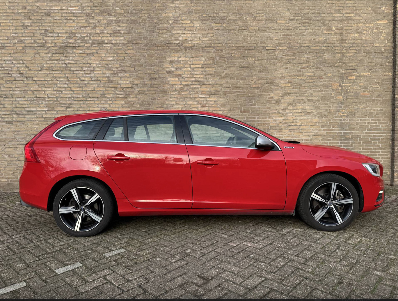 Volvo V60 2016, kuva 2/8