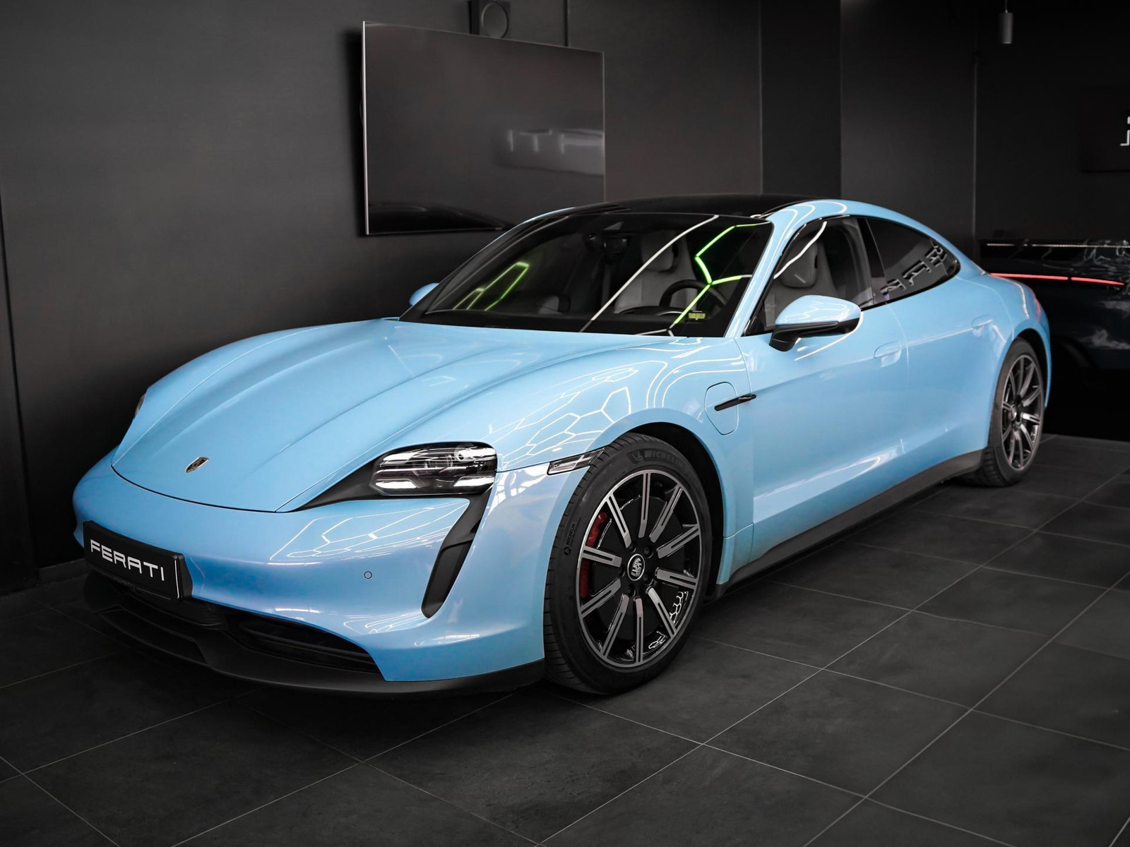 Porsche Taycan 2021, photo 2/10
