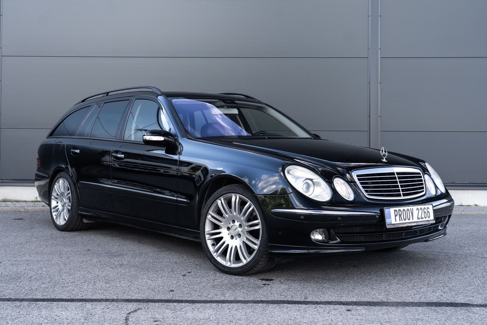 Mercedes-Benz E 320