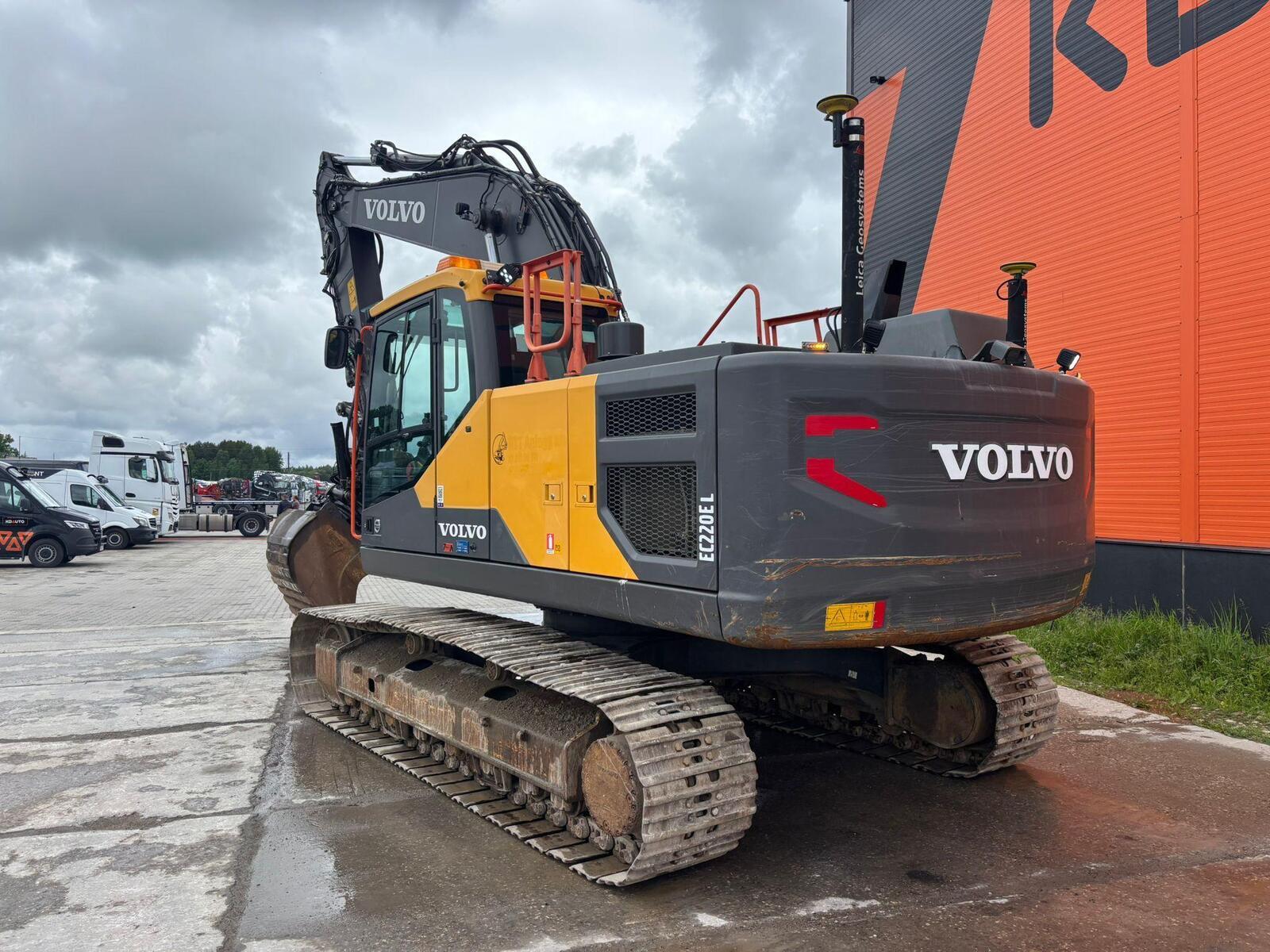 Volvo EC 220 EL, photo 7/26